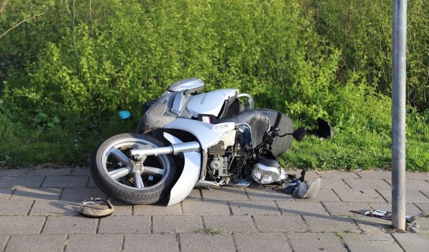 Bestuurder vlucht na eenzijdig ongeval - ..