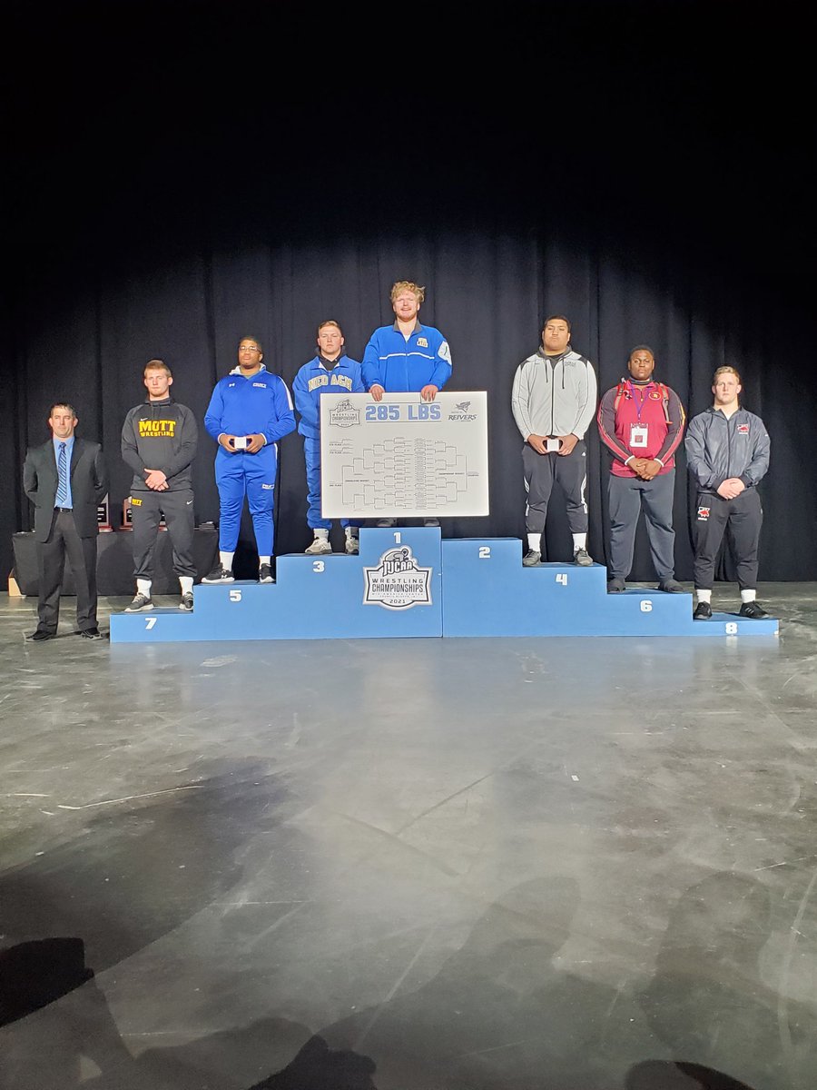 lakerwrestling's tweet photo. And the NATIONAL CHAMPION @ HWT, Iowa Lakes' very own, MITCHELL WILLIAMSON!!!!! https://t.co/4fmIr9AqPT