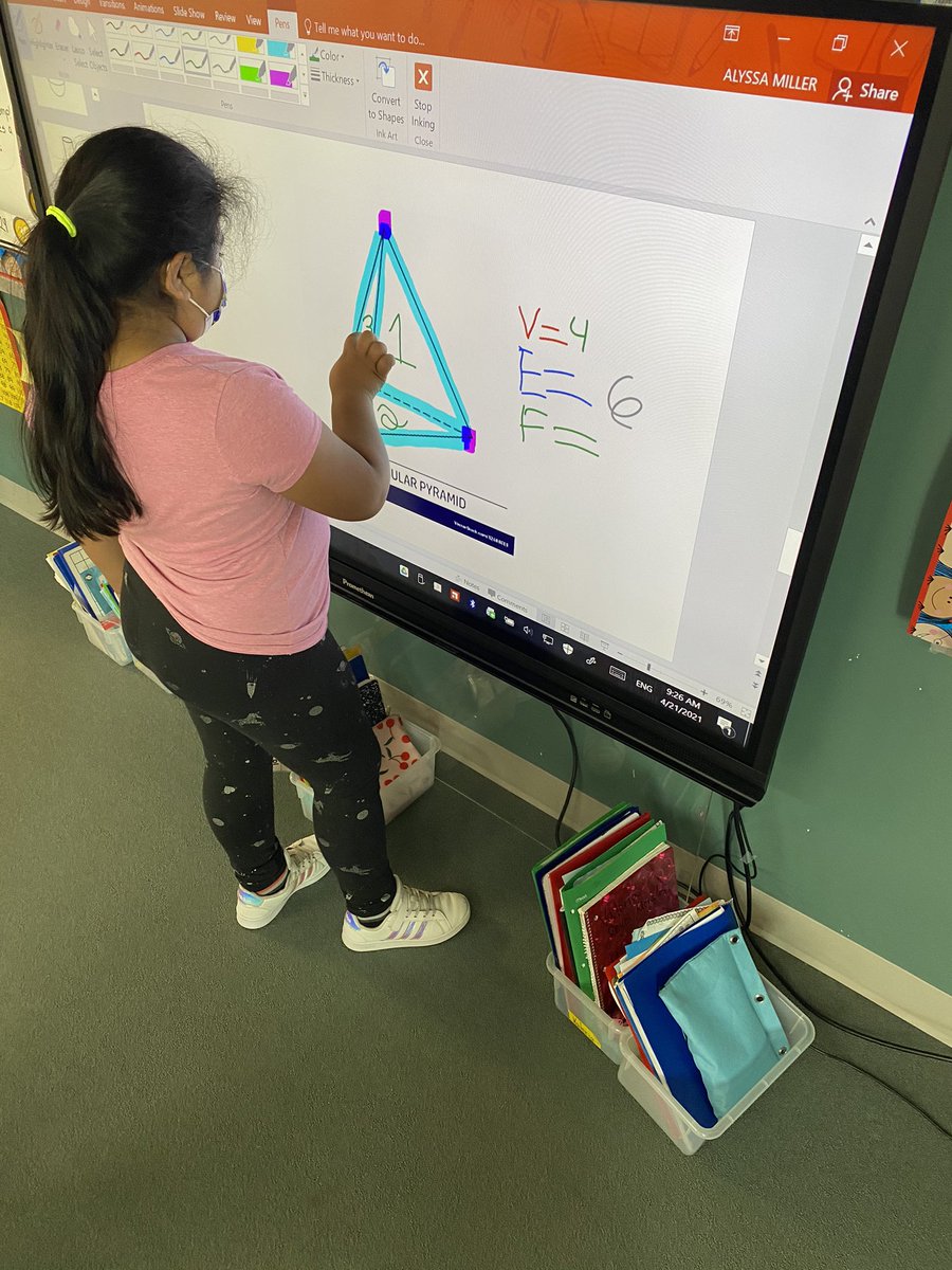 We can count vertices, edges, and faces! 💪🏼🤩 #beahooverhero