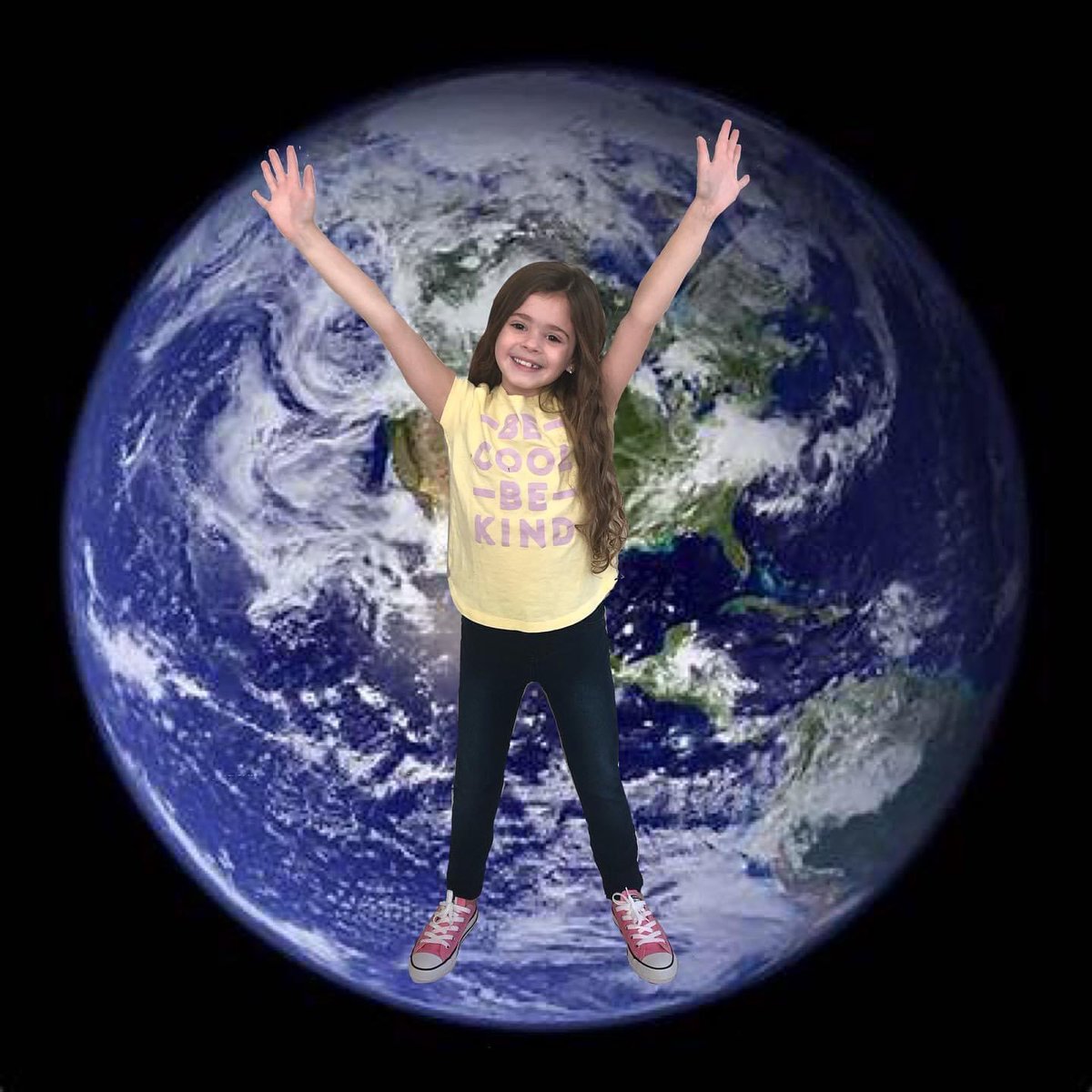 AdelynnSpoon's tweet photo. Happy Earth Day!! 🌎.
.
.
.
.
#earthday  #happyearthday #saveourplanet #earth #doyourpart #saveouroceans #savetheturtles #recycle #earthdayeveryday #earthoutdoors #happiestplaceonearth https://t.co/moUvK1EOoO