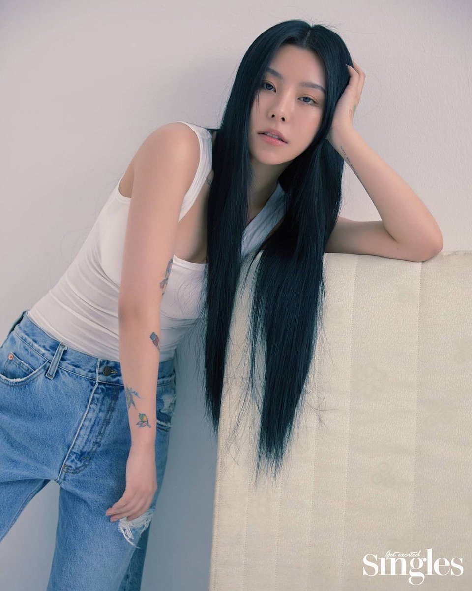 whee_inthemood_'s tweet photo. 🦋 2021.04.22

singles B cut 🌿 https://t.co/oXyQ7ly6Yb