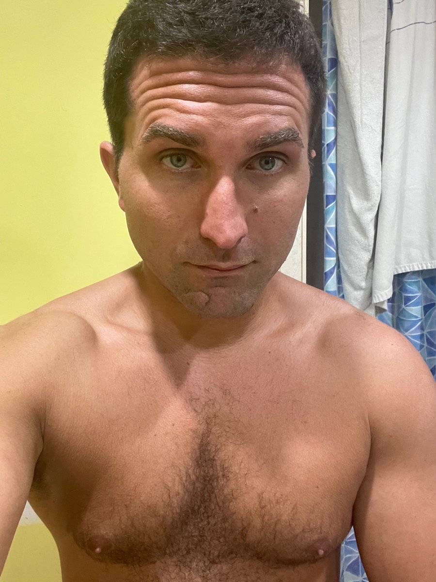 boimeetsworld's tweet photo. Excluding parenting or whatever, My biggest life accomplishment is consistently being the hottest dad in my local Pigley Wigley lines 🤙🤙🤙 https://t.co/gCoM1QfHmC