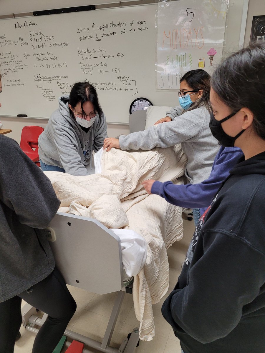 SHSHealthcare1's tweet photo. Working on bed making skills in Health Science Theory 
@SplendoraISD @SplendoraCTE https://t.co/ujXX5fUqsF