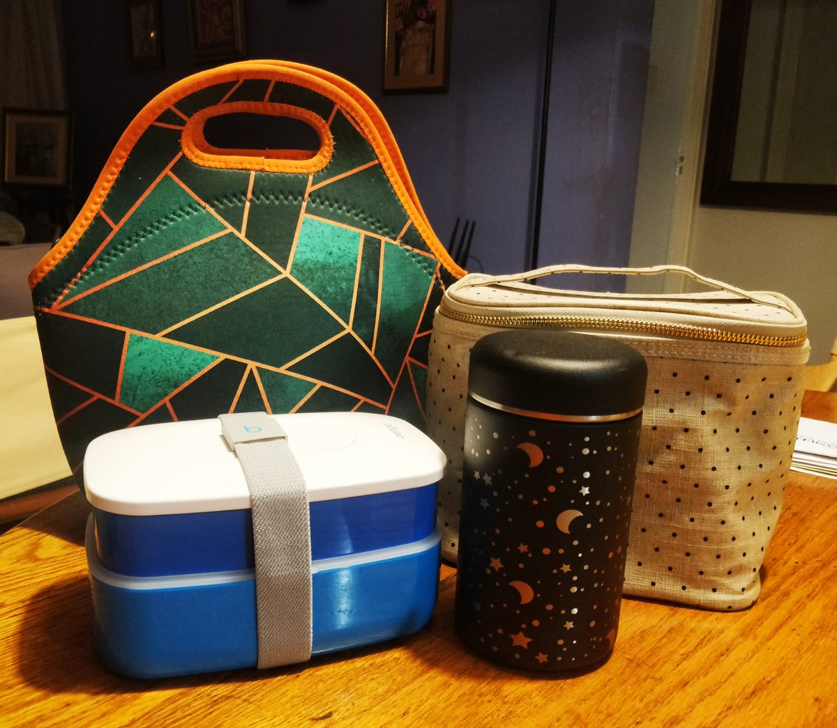 Make Sunday Monday and food storage easier and cuter: Cheap Way: Reuse takeout containers & glass jars where you can. Bougie Way: Get an adorable bento box, lunch bag, and spice jars:  https://amzn.to/3vi7xgN  &  https://amzn.to/3avpQao 