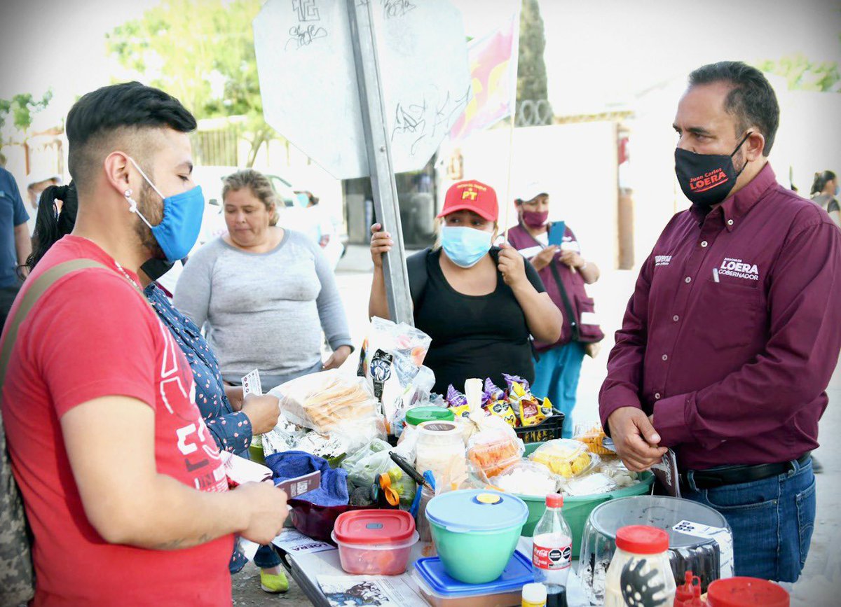 JuanCLoera_'s tweet photo. Hoy en la colonia Colinas del Norte en Juárez recibí múltiples peticiones de seguridad, patrullaje, salud y empleo.
Aunque en todo el estado son similares, cada región guarda causas sensibles y particulares. 
¡Por eso se debe gobernar en territorio!
#EnChihuahuaElPuebloManda https://t.co/DMQfye0NfQ