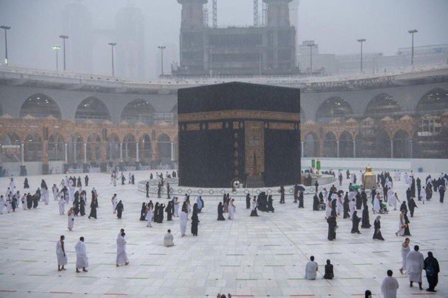 Fnn_N1's tweet photo. ويبقى حلمي أن أعتمر وهي تمطر 🤍. https://t.co/6TvlXel5qW