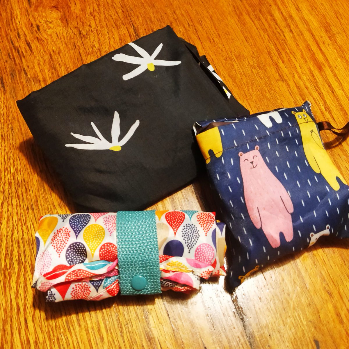 I started using reusable shopping bags when I moved to Japan & got tired of the many plastic bagsCheap way: Branded bags from events are great! Also, supermarket boxes.Bougie way: Get bundles of bags that are cute and pocketable.  https://amzn.to/3sDyDNy 