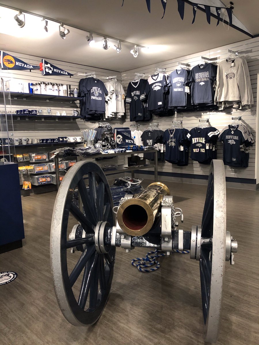 NVPackFam's tweet photo. Who wants a selfie w/ the Fremont Cannon? It will be @ @sandboutfitters on Friday & Saturday.
25% of sales from the new cannon t-shirt will be donated to the #EatToWin fund!
Go Pack! ๐บ๐ฝ #GritAndGratitude
#NevadaGrit #BlueCannon #BattleBorn @NevadaFootball @NevadaWolfPack https://t.co/qd4TMWzIFk