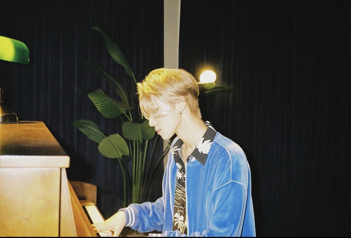 xmharchive's tweet photo. saythename_17 instagram update

“📸” https://t.co/eyqONGxL3L