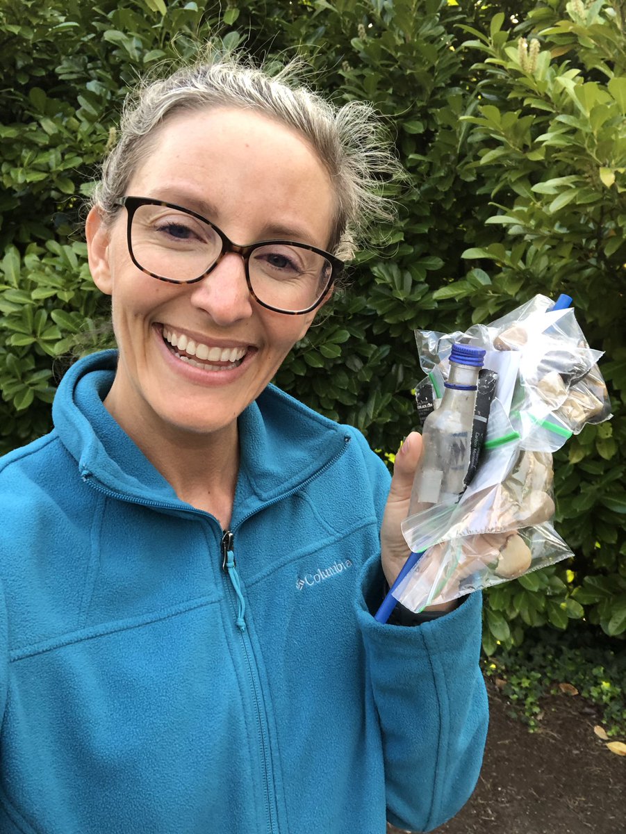 PSChanel's tweet photo. Did a #solocleanup in my neighborhood - something simple and easy to say I love you 🌎 to #MotherNature 🤙 Happy #EarthDay   #threeforshe @pattiegonia @Surfrider https://t.co/5tGONO33tu