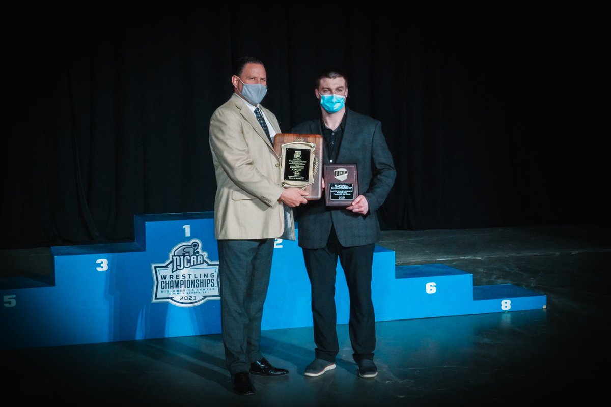 rctcwrestling's tweet image. Coach Travis Rutt picks up his first NJCAA &amp;amp; NWCA Non-Scholarship Coach of the Year Award! 

#rollhive // #swarm