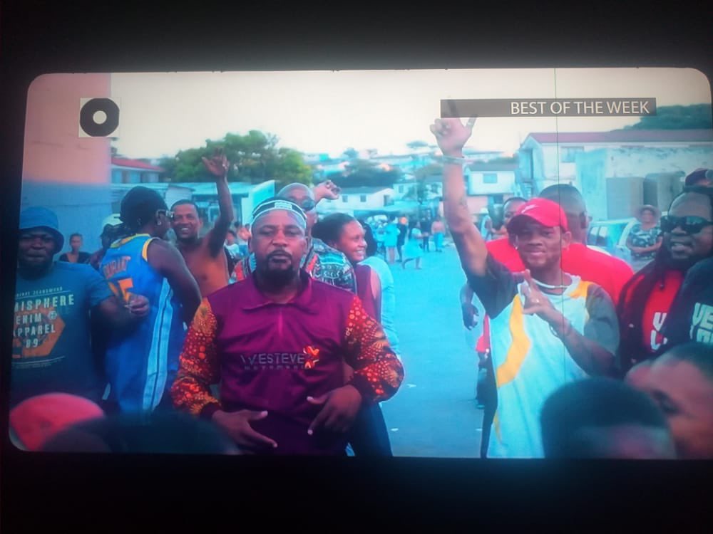 SobzLeader's tweet photo. S/O to Channel O for playing #HayiKeNgoku 

https://t.co/7MeqPHFaoX 

C’z up to @Nine2FiveSA the 🔌 🔌🔥 https://t.co/XuOxyFtd3U