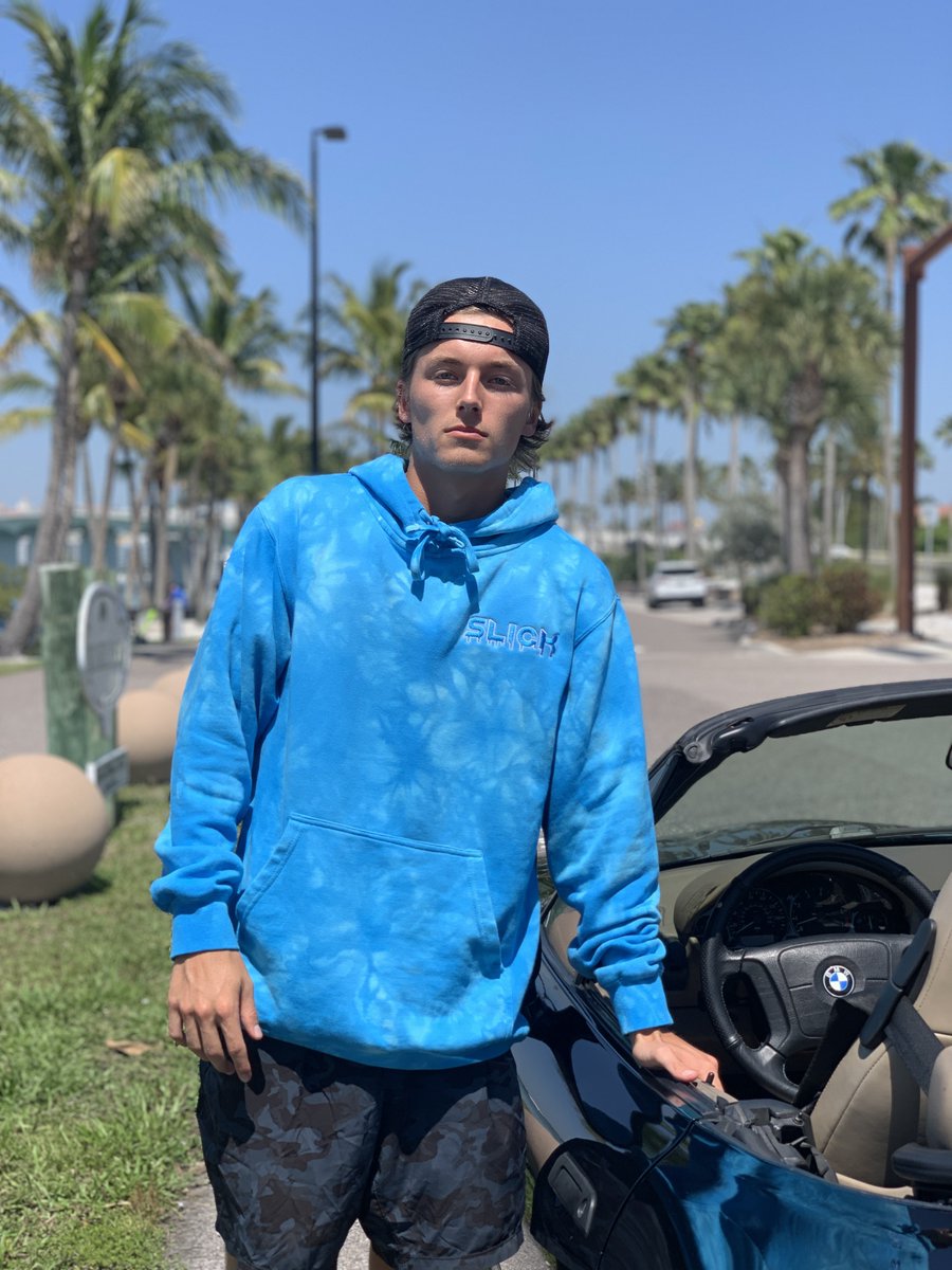 HeelGG_'s tweet photo. @slickstevie1'S MERCH IS NOW AVAILABLE ON https://t.co/5rPsHu1hDq 

CHECK IT OUT NOWWWWWW 

SHEEEEEEEEEEEEEEEESH https://t.co/rEfcRRzdwr