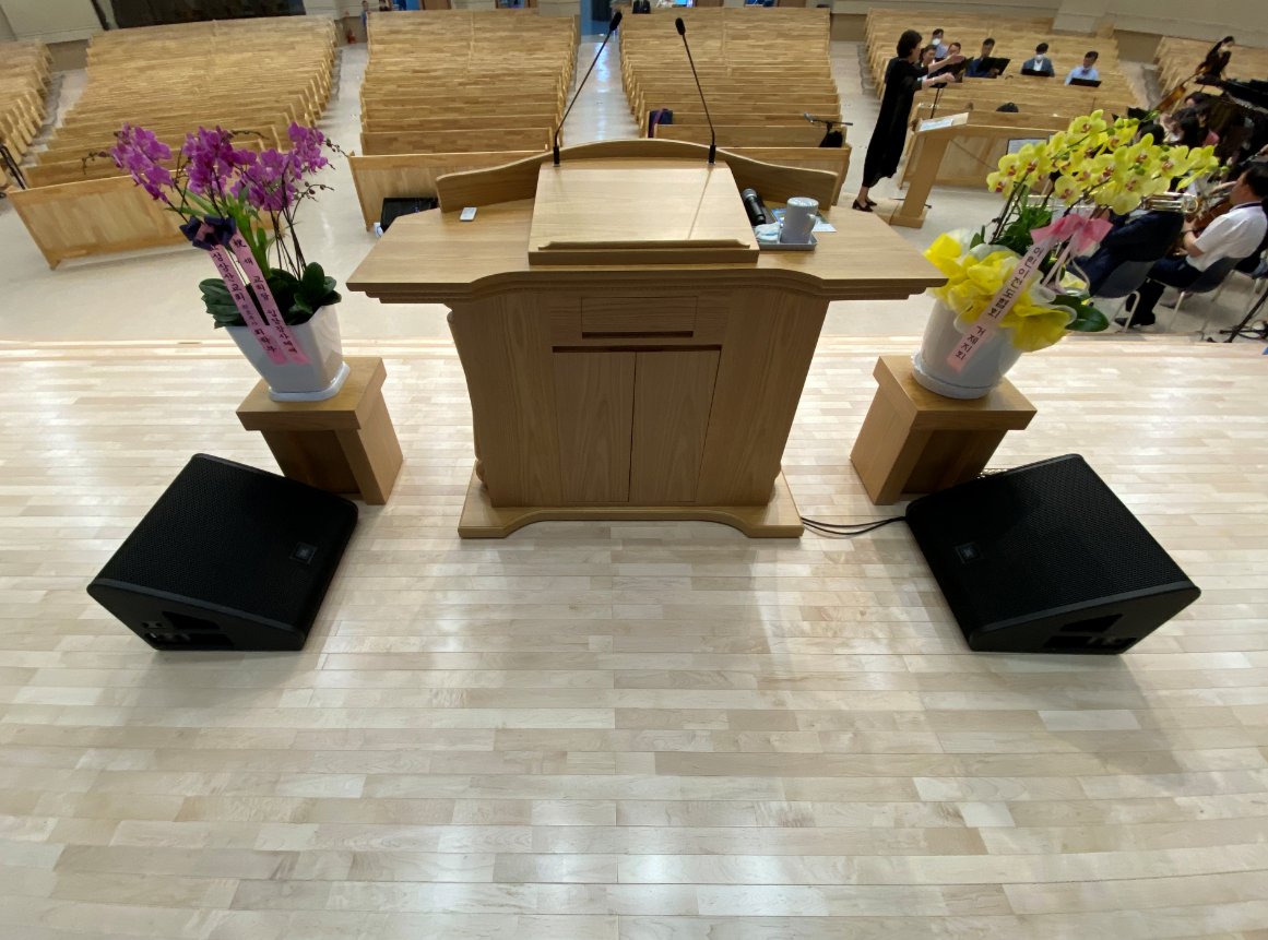 To elevate its services, Yeomkwang Church in South Korea hired TechData PS Co., Ltd. to design and implement an end-to-end HARMAN Professional audio solution. Featuring JBL loudspeakers, Crown amplifiers, AKG microphones and much more! Learn more: bddy.me/2Pj25uK
