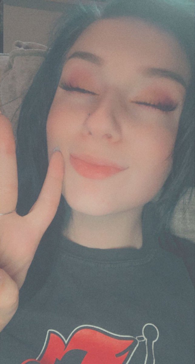 tinyxtomato tweet picture