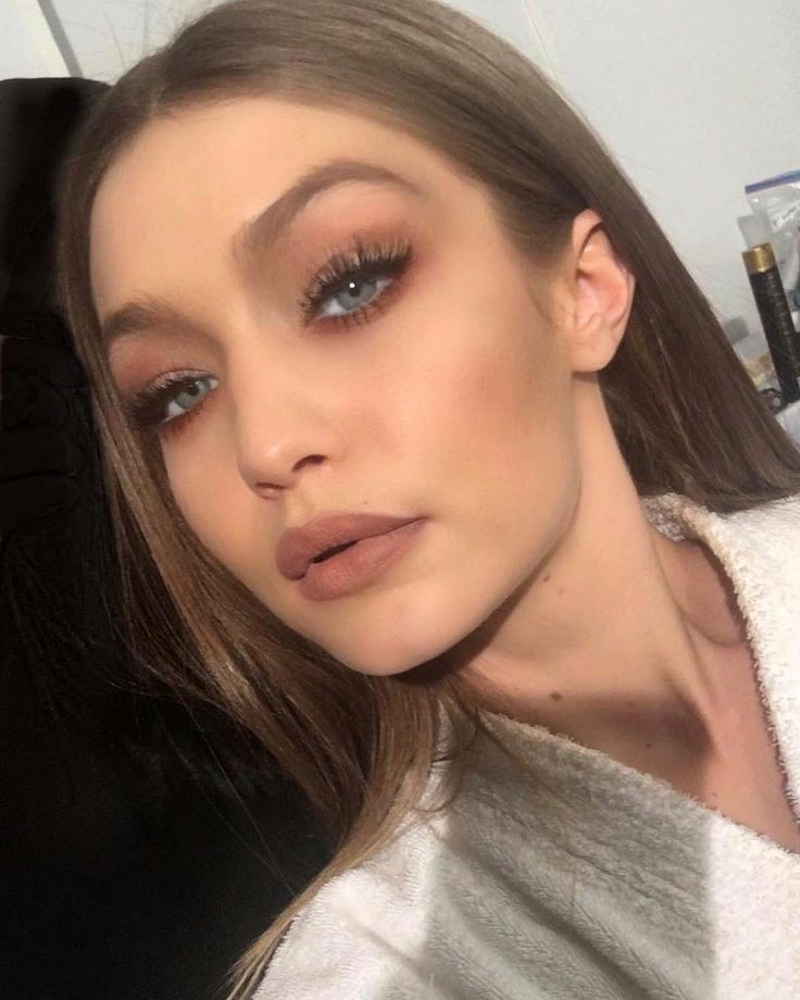 HOJE É ANIVERSÁRIO DA NOSSA RAINHA GIGI HADID

HAPPY BIRTHDAY GIGI HADID 