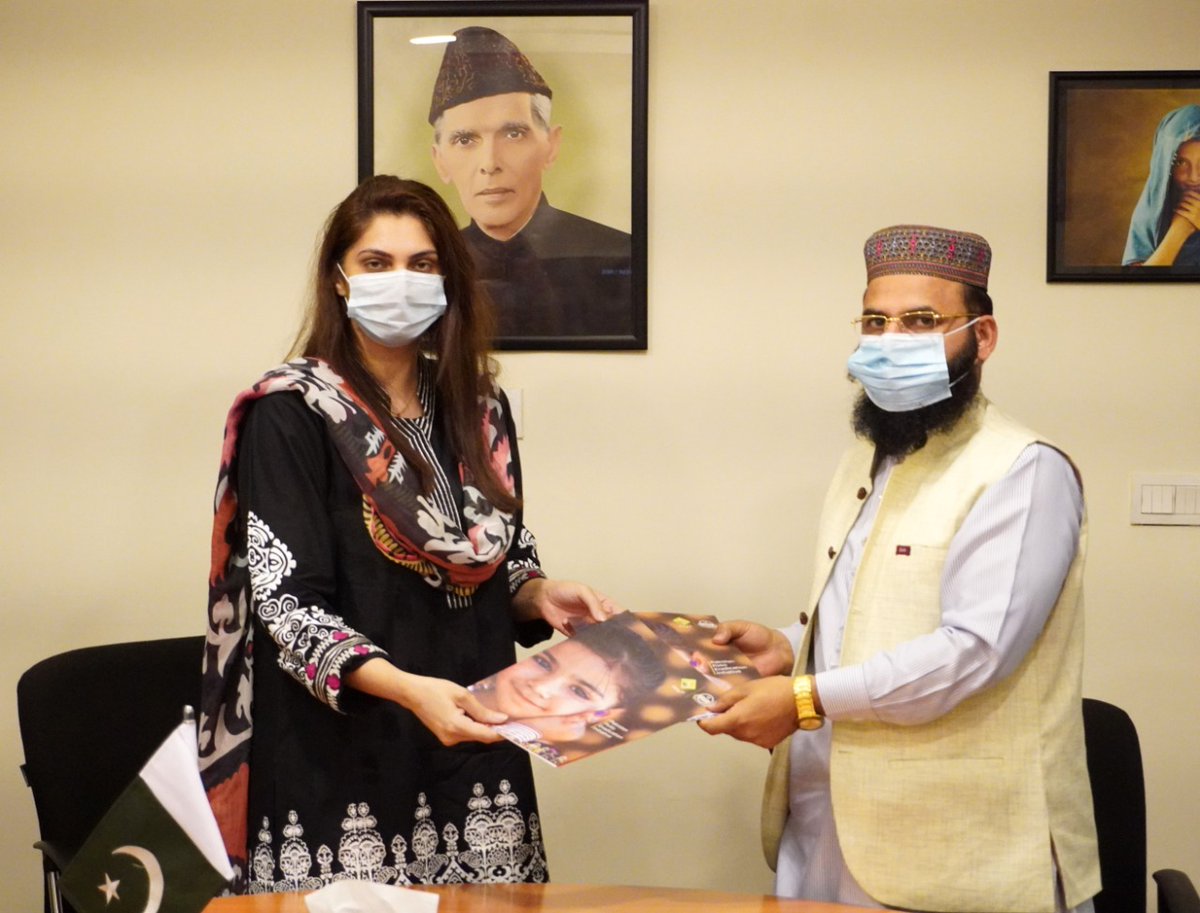 Punjab EOC signs Letter of Intent with Tanzeem Ittehade Ummat, a religious organization set up to promote harmony among various sects, encourage vaccination through increased mosque 🕌 announcements 🔊 in private mosques and address parental concerns.
#VaccinesWork