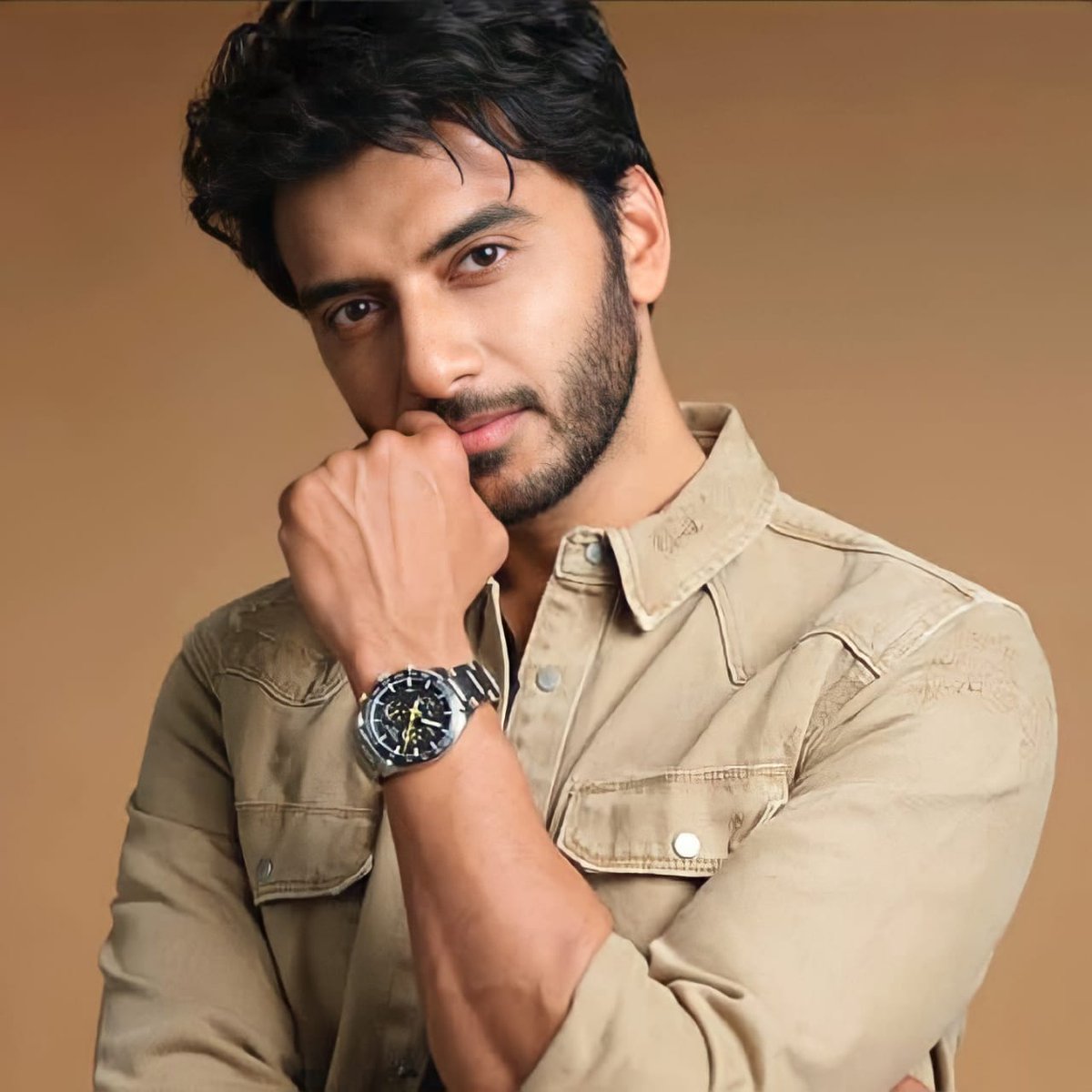 LoverAdivik's tweet photo. He is so hot🤒🤒🔥🔥🔥
#VikramSinghChauhan https://t.co/1EXtZFhHfn