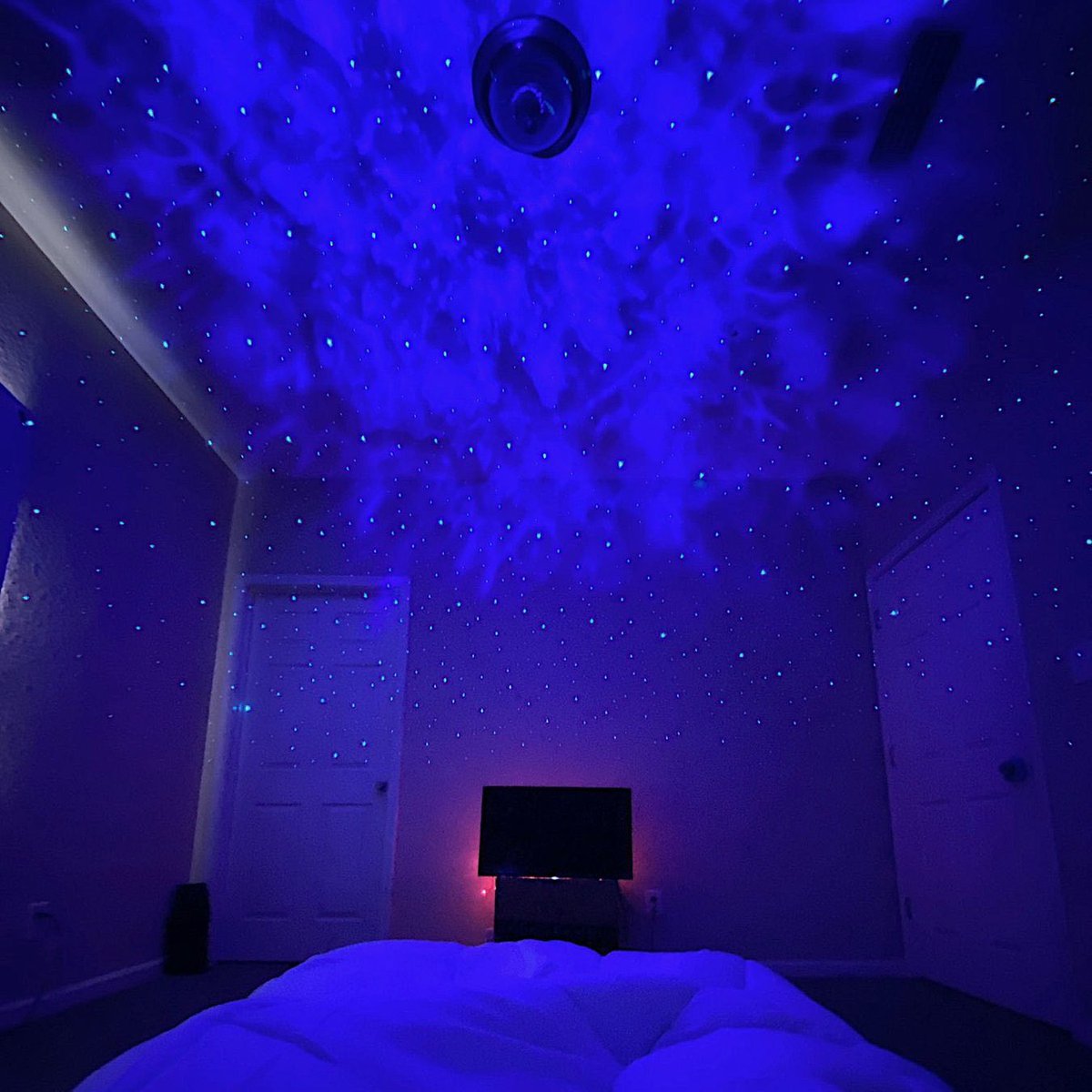 Hello you guys! While you all are here dont be too scared to decorate your room with these cool and affordable projectors.  https://oceangalaxylight.shop/products/light 