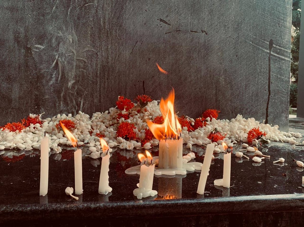 EelamMedia's tweet photo. Newly reconstructed #Mullivaikal genocide memorial monument has been unveiled at Jaffna uni today morning. Earlier this year the GOSL authorities secretively demolished the monument after midnight.
#TamilGenocide #Jaffna #lka https://t.co/TNGgE1vm8r