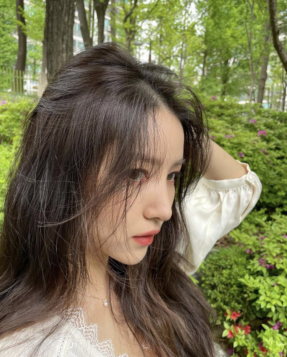 sowon updates tweet media