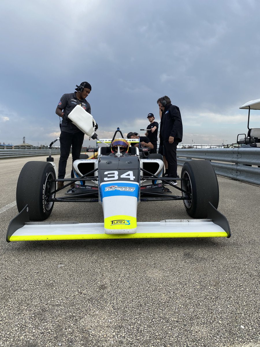 Ready to go this morning.  

PRACTICE: 8:55
QUALIFYING 1: 12:15
QUALIFYING 2: 3:30

Check it out on the Road to Indy app
#RoadToIndy #TeamCooperTire