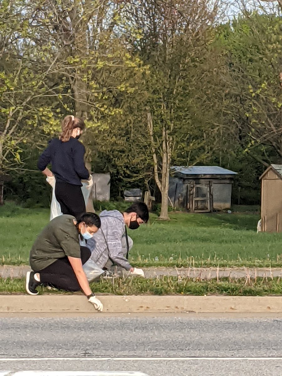 LIBS_NHS's tweet photo. Thanks to all who helped with the trial clean up on #EarthDay2021 https://t.co/D90dLELIVt
