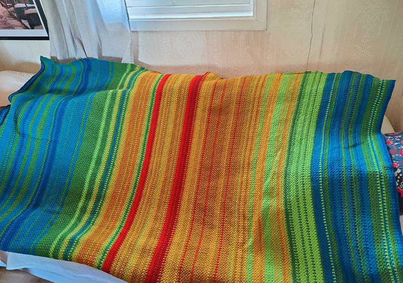 sticklingens's tweet photo. #FOFridayOffRav
My temperature blanket for the year I was born, 1971, is finished.
#virka #crochet #RaumaFinull #TemperatureBlanket #Temperaturfilt https://t.co/9Y4bf7Met9