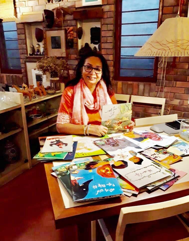 husain_rumana's tweet image. A great gift to receive on #WorldBookDay! So excited about these 28 @RoomtoRead children&apos;s storybooks from 10 countries, for which I was involved in the selection and their adaptation in Urdu. They are now printed! Congratulations @itacecorg  #PakistanLiteracyProject