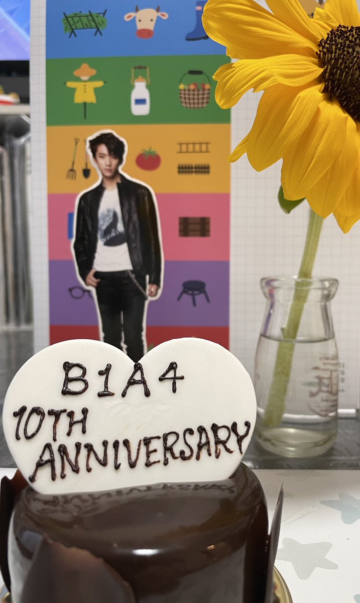 10년 동안 열심히 했어요. 앞으로도 잘 부탁드립니다😘
사랑해!!!❤️
#공찬

#B1A4_10주년
#24시간365일_B1A4를_생각하며10년_앞으로도
#어느덧_십주년_뵤네뽀_나르샤
#B1A410THANNIVERSARY
#모든건비포덕
#B1A4がいるからBANAがいる10TIMES 
#和B1A4一起走過的10年每天都珍貴