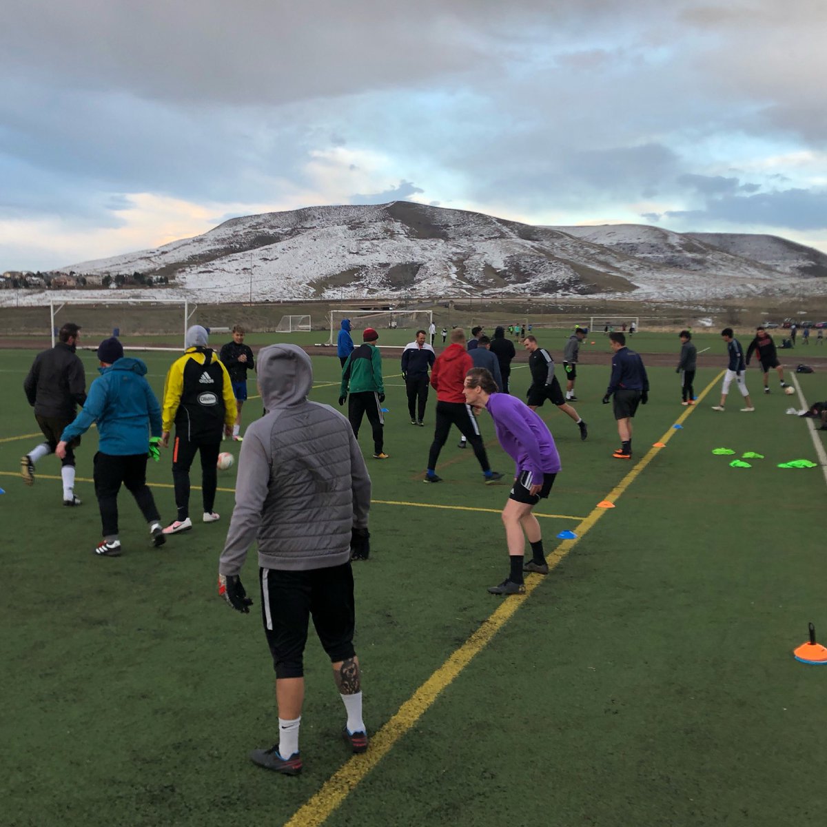 Sporting_DW's tweet image. The Men’s program agrees with the previous post sentiments. Let’s play some footy! @COPremierLeague #woodsbossbrewing  #ColoradoIceSoccer