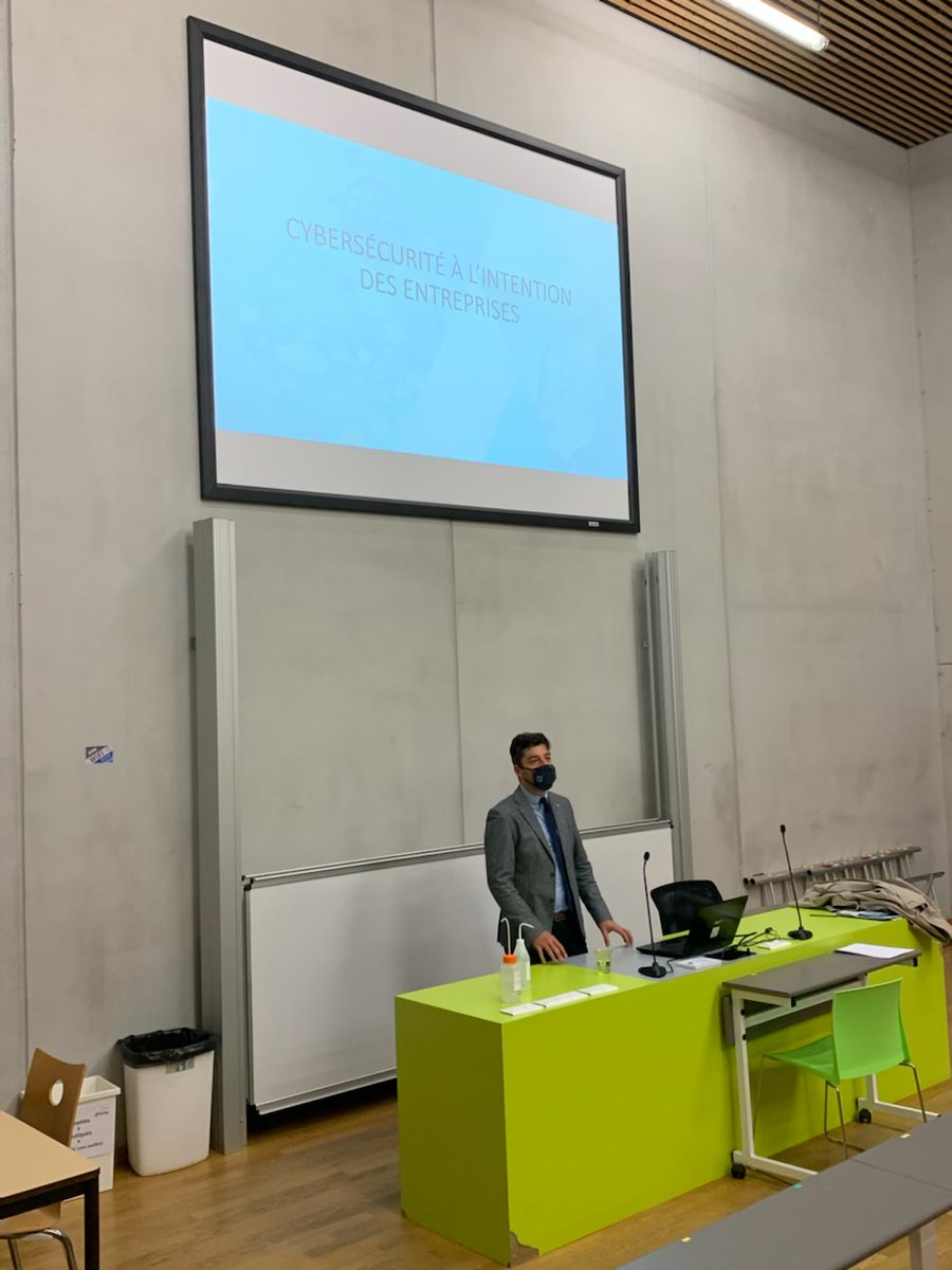ludovichaye's tweet photo. 🗣 #Conférence plénière à l'Ecole Nationale Supérieure de Chimie de Mulhouse (#ENSCMu).  
 #ENSCMu @MulhouseAgglo @senateursRDPI #Protection #Internet #Malware #CryptoVirus #Fishing #Cyberattaques #Cybermenaces https://t.co/TWQCzqSSj0