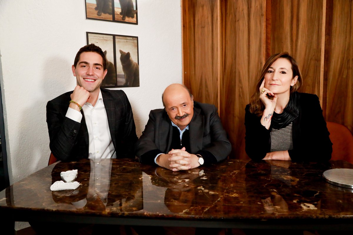 Lunedì 3 maggio Maurizio Costanzo insieme a Carlotta Quadri condurrà su R101 (Gruppo RadioMediaset), la striscia quotidiana, da lunedì a venerdì dalle 20.00 alle 21.00, “Facciamo finta che”. Con loro in studio, anche Tommaso Zorzi. <a href="/Costanzo/">Maurizio Costanzo</a> <a href="/tommaso_zorzi/">Tommaso Zorzi</a> <a href="/carlottaquadri/">carlotta quadri</a>