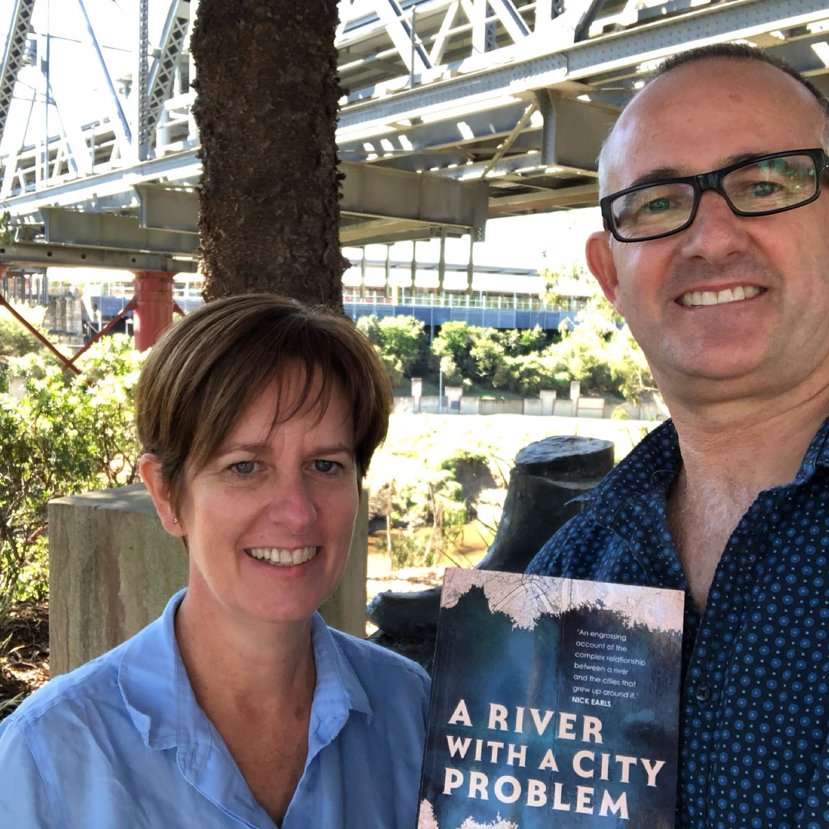 mcookhistory's tweet image. Fabulous to meet @ClearySimon today and walk along the Bremer River to chat about waterways and understanding place. #ariverwithacityproblem #thecomfortoffigs @UQPbooks