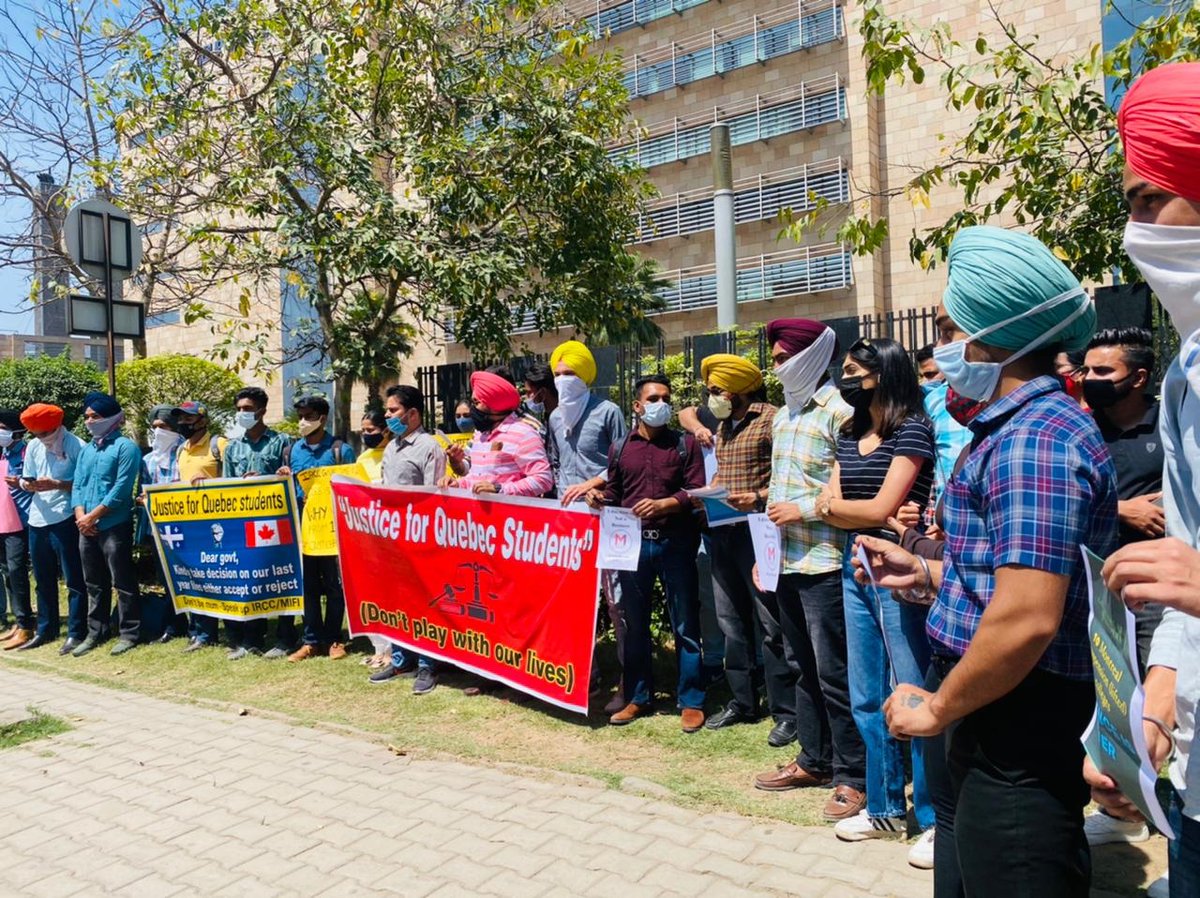 Abhishe67760332's tweet photo. It’s high time we students want our results as soon as possible. We are waiting from more then a year. What is our fault.?
Who issued COQ and AIP .?
Why are u playing with our future.? @CitImmCanada @CanadainIndia @MIFI_QC @JustinTrudeau #JusticeForQuebecStudents https://t.co/pTHzoes2J5