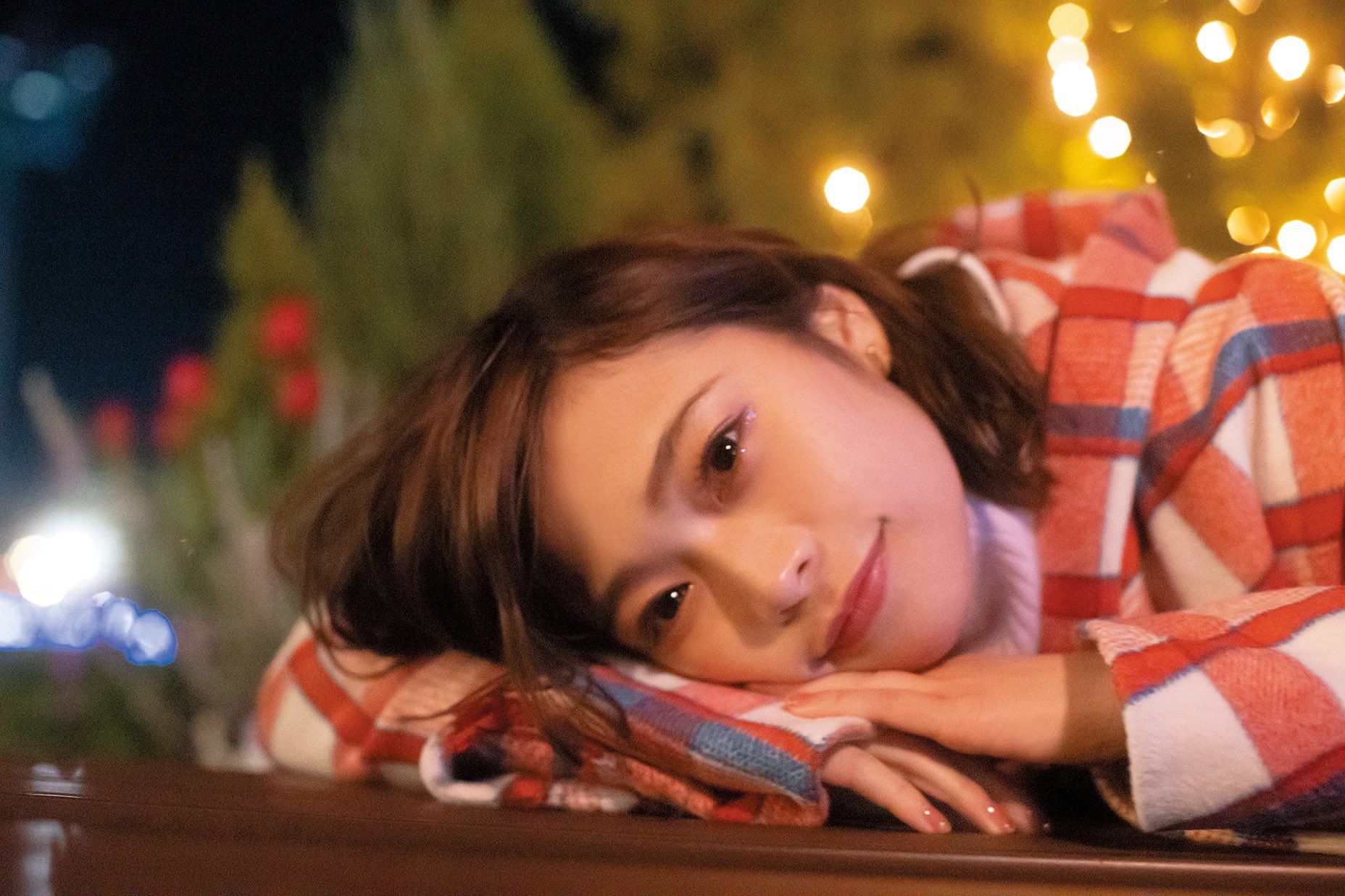 小山百代1st写真集 となり。【公式】 (@koyamamomoyo12) / X