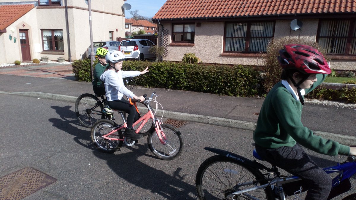 PencaitlandPS's tweet photo. P6 have been out and about in Pencaitland doing Bikeability with Philippa and her team. #bikeability https://t.co/L9MoERrebf