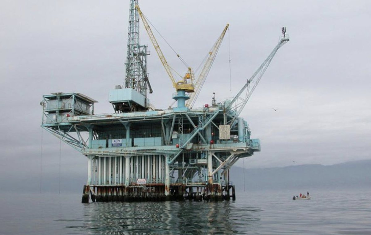 Forbes's tweet photo. The oil spill that inspired Earth Day https://t.co/IvtCtYnB6J https://t.co/sk0tzbS4Tp