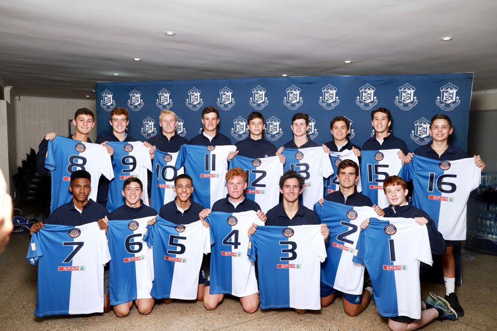 We proudly presents the 2021 season Hockey tops and are proudly supported by Isipani Construction, Henties Fruit Juices &amp; Zomerlust Spar. 
#boishaai