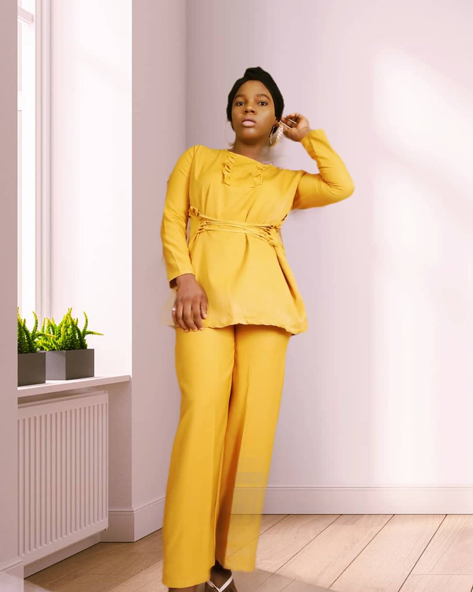 Adeolscouture's tweet image. The Kamila two piece set is available in qny colour and size of your choice. 

It comes with a plain black chiffon scarf.

Price: N7,000

Feel free to click on this link to order.
 Or send us a DM😍
api.whatsapp.com/send?phone=234…

Please RT