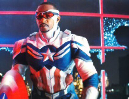 winterbarner's tweet image. #TFATWS spoilers
#TheFalconAndTheWinterSoldier
#FalconAndWinterSoldierFinale 
.
.
los sueños se hacen realidad &amp;lt;3