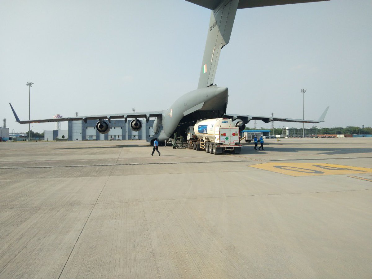 3. The Indian  #AirForce airlifting oxygen cylinders, regulators, essential medicines & medical personnel. C-17 and IL-76 transport aircraft airlifted cryogenic oxygen containers. Similar airlift operations are underway across the country #MODIBJPSavingLives #COVID19India