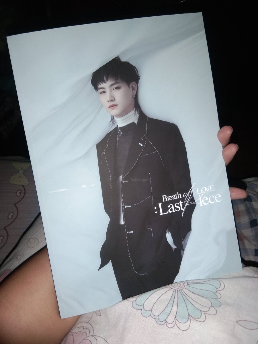 kimmychie021's tweet photo. Sabi nga nila 'better late than never'
Waaaaaaah my love, welcome home πππ @JAYBDEF___ panis talaga magazine sa size nitong photobook hahahahaha.
Thank you @SpringDayPH_ ππ https://t.co/8fJJTbdic1