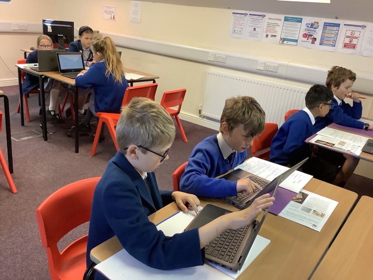 CastleHouseSch's tweet photo. This term, Y5 is learning about The Tudors. We have found out how Henry Tudor defeated Richard III at the Battle of Bosworth to become King Henry VII and by marrying Elizabeth of York he ended the War of the Roses. https://t.co/77AudsUS59