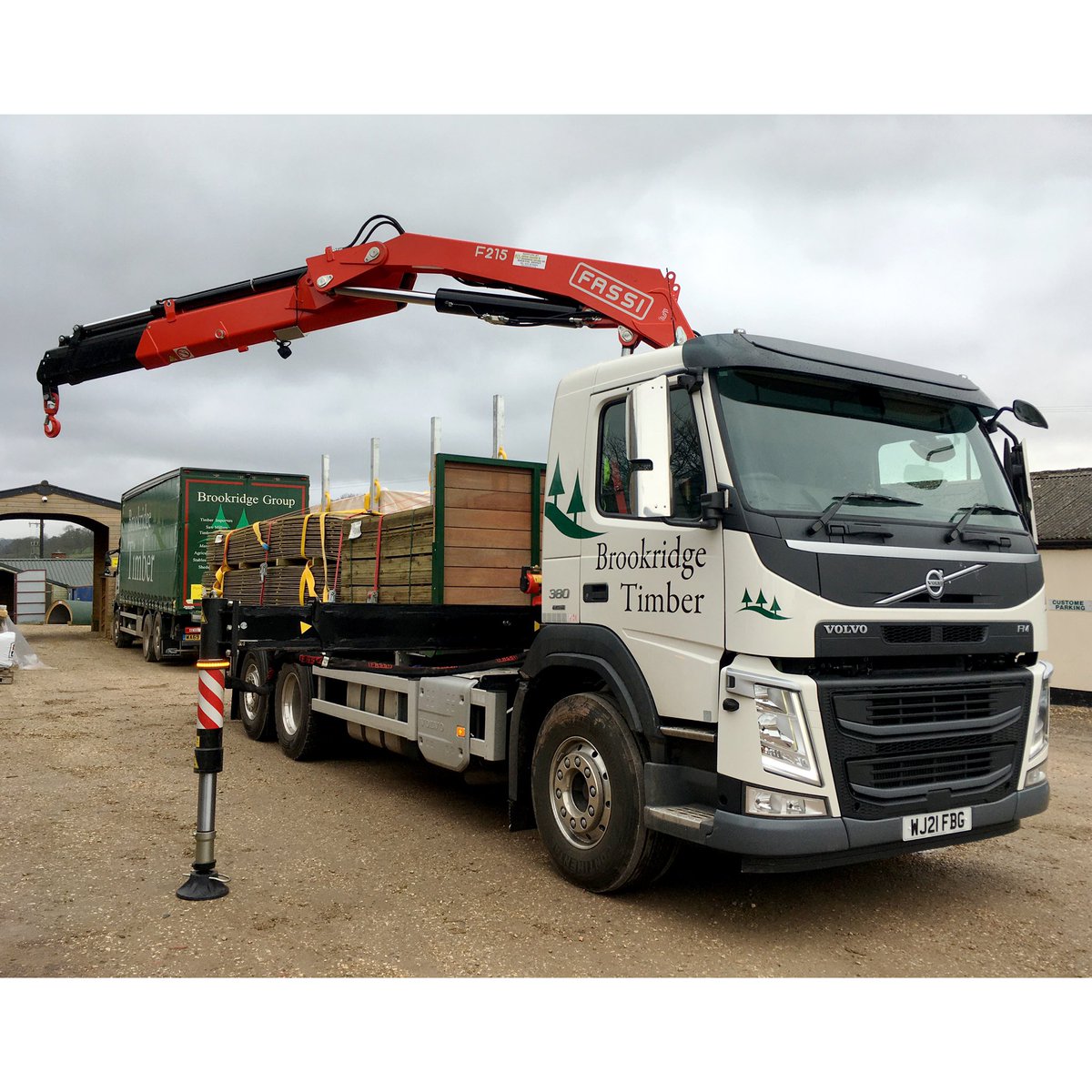 Fassi UK (@fassi_uk) on Twitter photo South West timber supplier <a href="/BrookridgeGrp/">Brookridge Timber</a> choose a FASSI F215A.0.22. to add to their fleet. Supplied by Avon Cranes it has a lifting capacity of 2,315Kg at 8m. The medium-duty crane is the perfect choice for a busy yard & successful timber company that prides itself on quality. South West timber supplier <a href="/BrookridgeGrp/">Brookridge Timber</a> choose a FASSI F215A.0.22. to add to their fleet. Supplied by Avon Cranes it has a lifting capacity of 2,315Kg at 8m. The medium-duty crane is the perfect choice for a busy yard & successful timber company that prides itself on quality.
