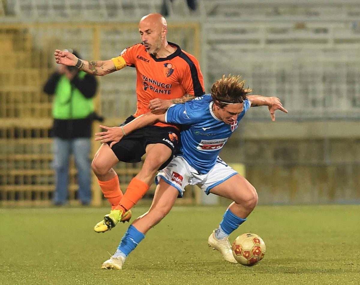 L’intervista a <a href="/RickyCollodel/">Riccardo Collodel</a> giovane e promettente centrocampista del @NovaraChannel 

vanovarava.it/vnv/index.php?…

<a href="/NewsTuttoC/">TuttoC</a> <a href="/LegaPro/">Lega Pro News</a> @LegaProOfficial <a href="/tuttosport/">Tuttosport</a>