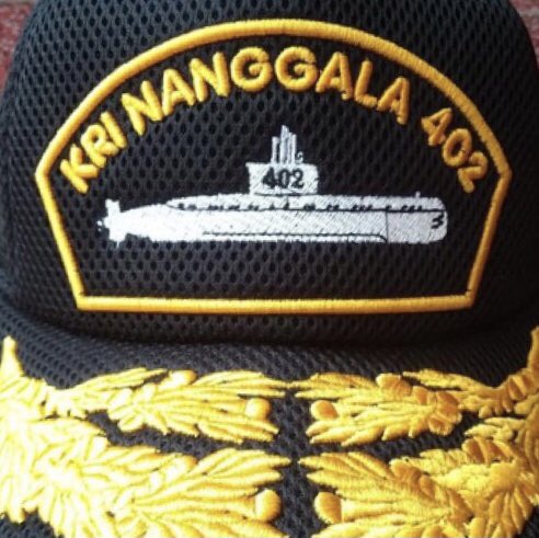 3 submarinos, 21 buques de superficie y 5 aviones participan en las tareas SAR del  #KRINanggala Se espera material de búsqueda y reconocimiento submarino desde Malasia y Singapur.El presidente de Indonesia ordenó desplegar todas las fuerzas para dar con los 53 tripulantes