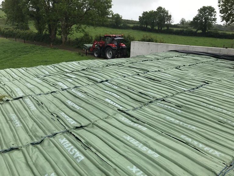 EASYFIXOfficial's tweet photo. New &amp; Improved Design!

EASYFIX Silage Pit Bags are an environmentally friendly alternative for covering the base layer of polythene on silage or maize pits✅

🔹Reduced waste &amp; spoilage
🔹Easy to handle
🔹Labour saving
🔹Money back in 1.5 years

☎️ Call +353 909643344 to enquire https://t.co/PsY69dtMdr