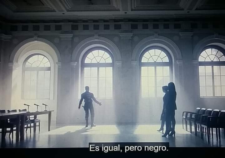 MultiversoEnTwi's tweet photo. Todos el mundo viendo a otro capitán América luchando: 

#FalconAndWinterSoldierFinale https://t.co/GZT6ENDUHp