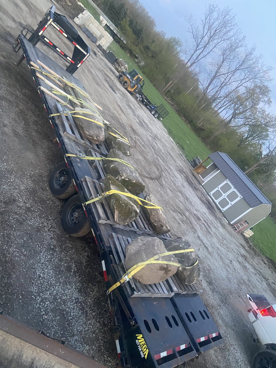 DirtCheapOhio's tweet photo. Happy Friday!! Sandstone is in stock and ready to rock! Wholesale pricing for everyone, and delivery is available. Call or stop in to see us! Monday through Friday, 8am-5pm, Saturday 8am-noon. (440)-281-1890 https://t.co/Y7iKxKIJCV